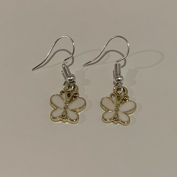 Brandy Melville Jewelry - butterfly earrings